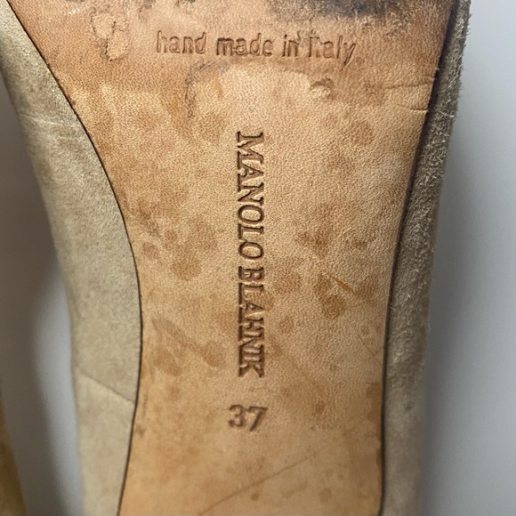 MANOLO BLAHNIK BB CAPTOE SUEDE PUMPS - Picture 10 of 11